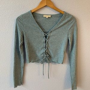 Long sleeve crop top